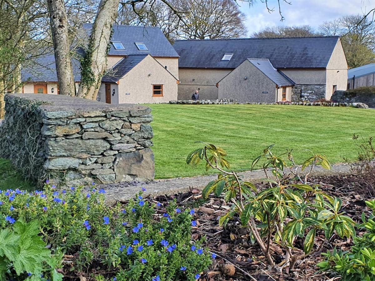 Fodol Cottages Menai Bridge Exterior photo